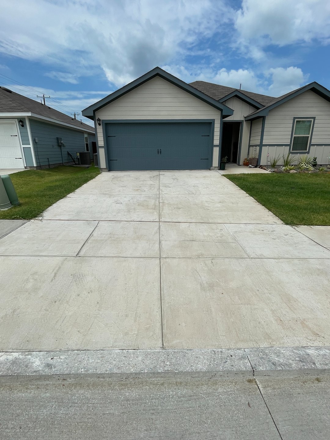 FREE Residential Pressure Washing In Princeton, Tx Thumbnail