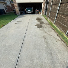 Oil-Stained-Driveway-Washing-In-Frisco-Tx 3