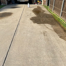 Oil-Stained-Driveway-Washing-In-Frisco-Tx 2